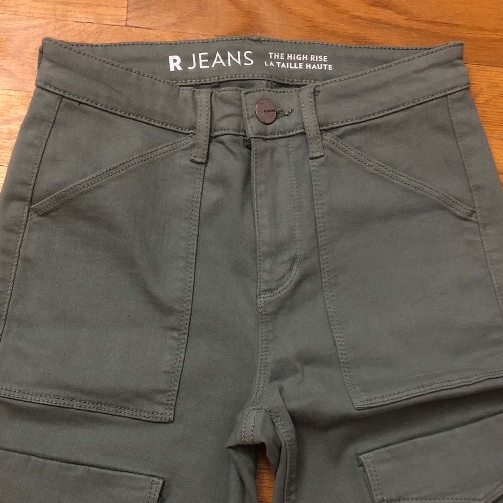 Reitmans R Jeans High-Rise Cargo Pants in Olive Green
